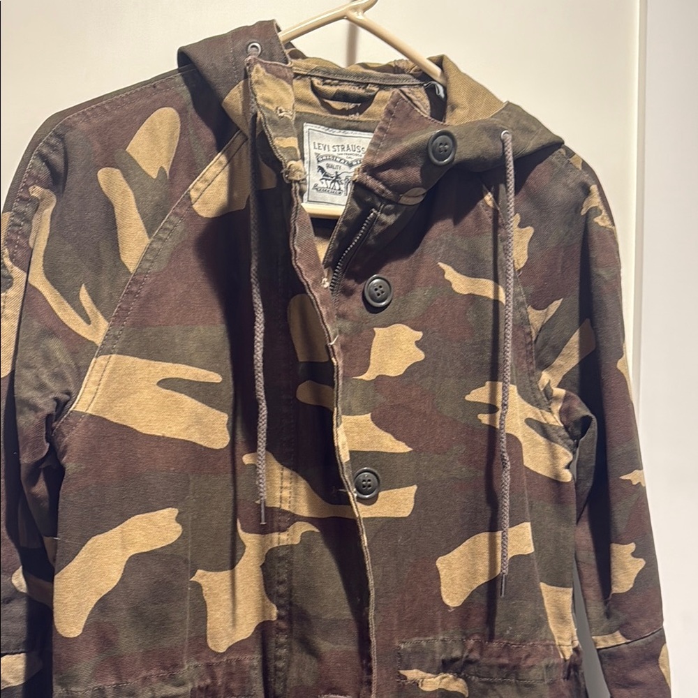 Levi’s Camouflage Hooded Jacket - Picture 9 of 9